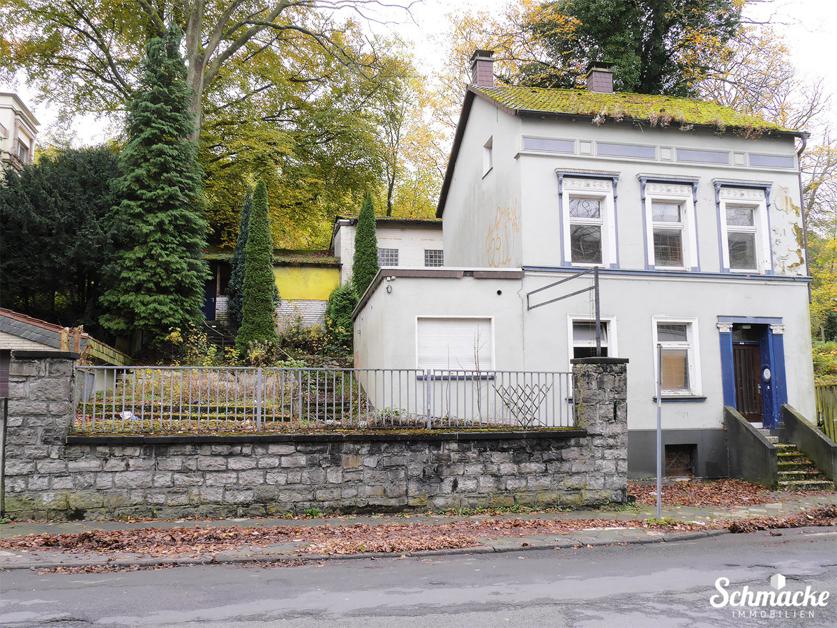 Altes Haus mit guter Bausubstanz möchte zu neuem Leben erweckt werden, 58636 Iserlohn, Mehrfamilienhaus