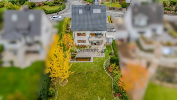 Außenansicht Garten - Freistehendes Einfamilienhaus mit zwei Balkonen, Garage und Teich im Garten in Hagen-Hohenlimburg