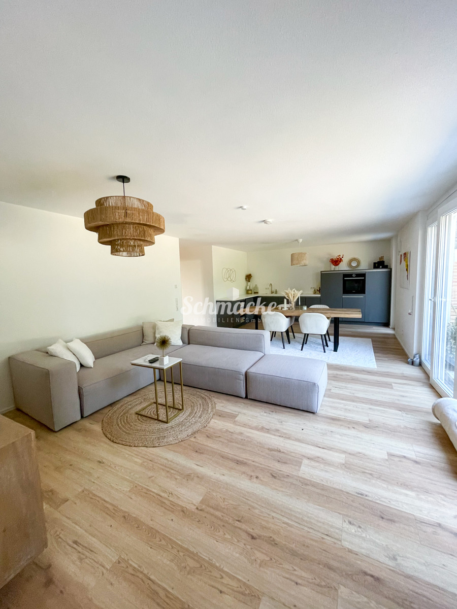 Großzügige Traumwohnung mit schönem Garten in sehr ruhiger Wohnlage auf Hagen-Emst, 58093 Hagen, Etagenwohnung