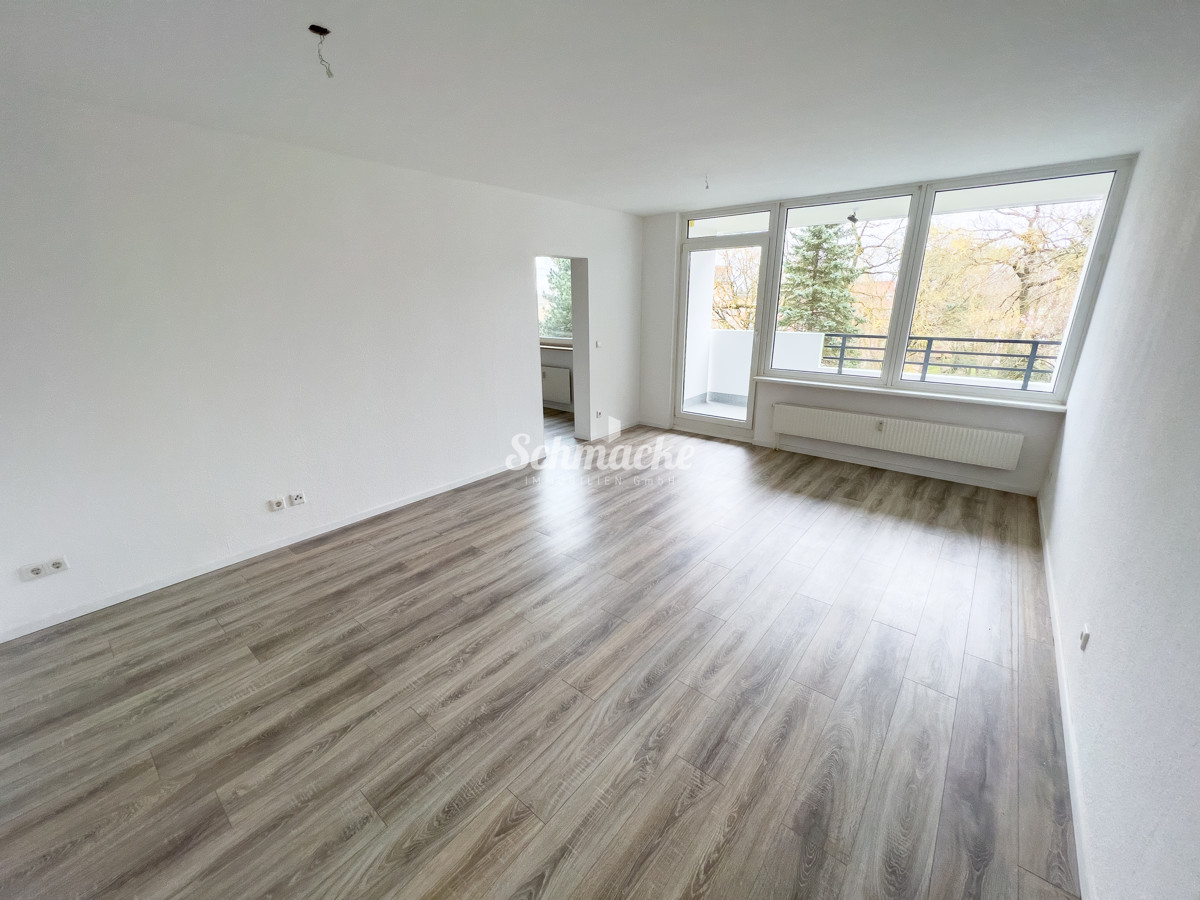 Renovierte Wohnung mit Luxusküche, Badezimmer mit Badewanne, Gäste WC & traumhafter Loggia, 58099 Hagen, Etagenwohnung
