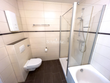 Badezimmer (2) - Schöne Wohnung mit großem Balkon und Garage in der Nähe des Citykerns von Hohenlimburg