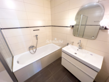 Badezimmer (1) - Schöne Wohnung mit großem Balkon und Garage in der Nähe des Citykerns von Hohenlimburg