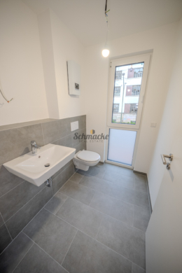 Gäste-WC - Erstbezug: Barrierefreie Wohnung, Garage im Haus, Citynah mit Loggia und Terrasse oder Rasenstück