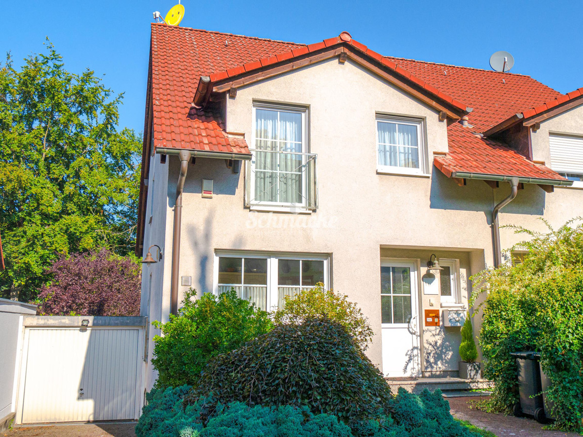 Großzügige Doppelhaushälfte mit Garage und schönem Garten, 44799 Bochum, Doppelhaushälfte