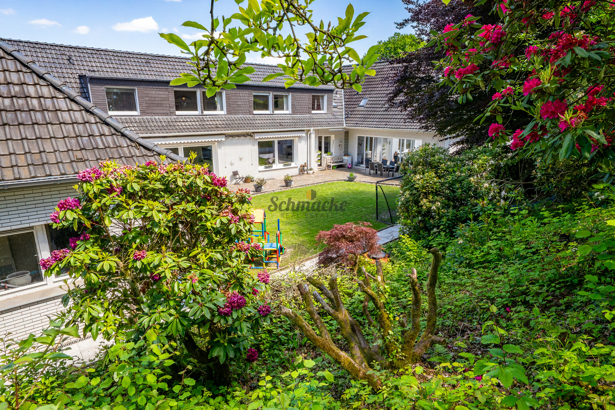Wunderschöne Villa mit Garten, 3 Garagen, Weinkeller & viel Platz für die ganze Familie, 58093 Hagen, Villa