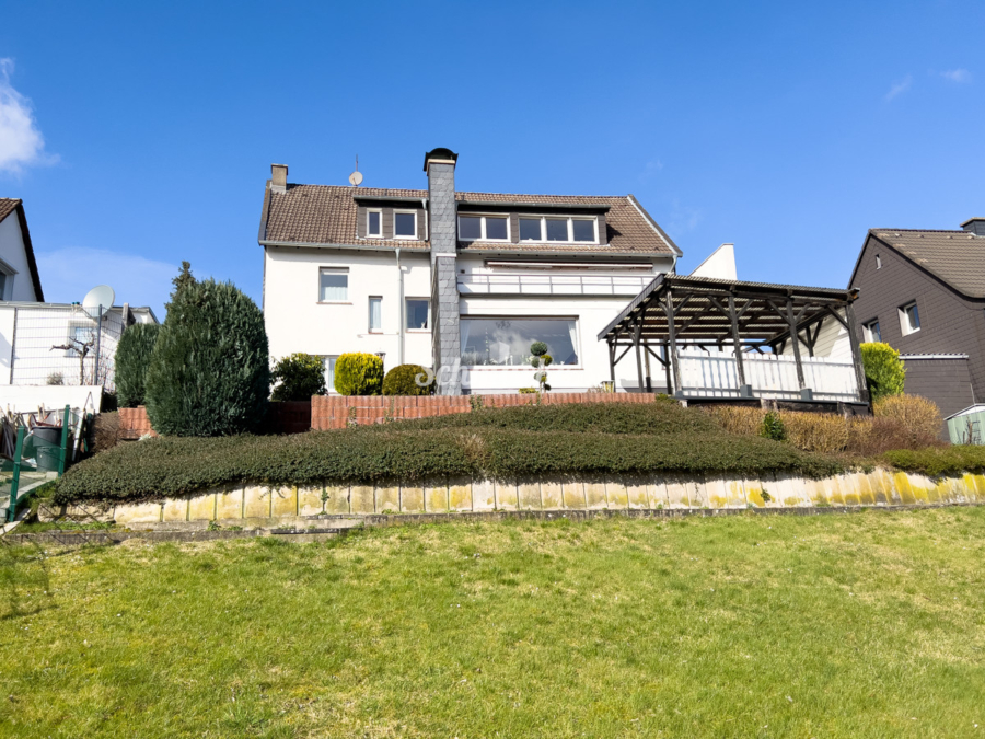 Hausansicht hinte - Mehrfamilienhaus in bevorzugter Wohnlage in Hagen-Boloh/Eppenhausen mit vielen Möglichkeiten