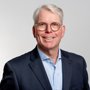 Rolf Schmacke, Schmacke - Real Estate GmbH