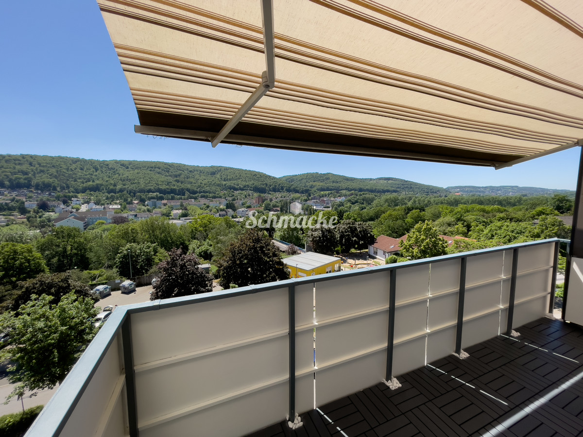 Sehr schöne 2 Zimmer Wohnung mit Balkon, toller Einbauküche und traumhaftem Weitblick, 58285 Gevelsberg, Etagenwohnung