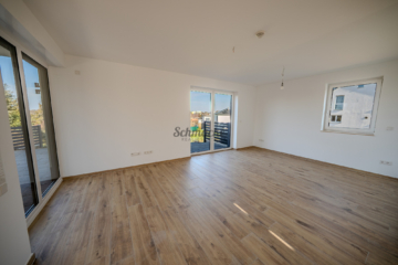 Wohnzimmer EG - Helles Einfamilienhaus mit Wärmepumpe, Solaranlage, Garage, großer Terrasse & Garten