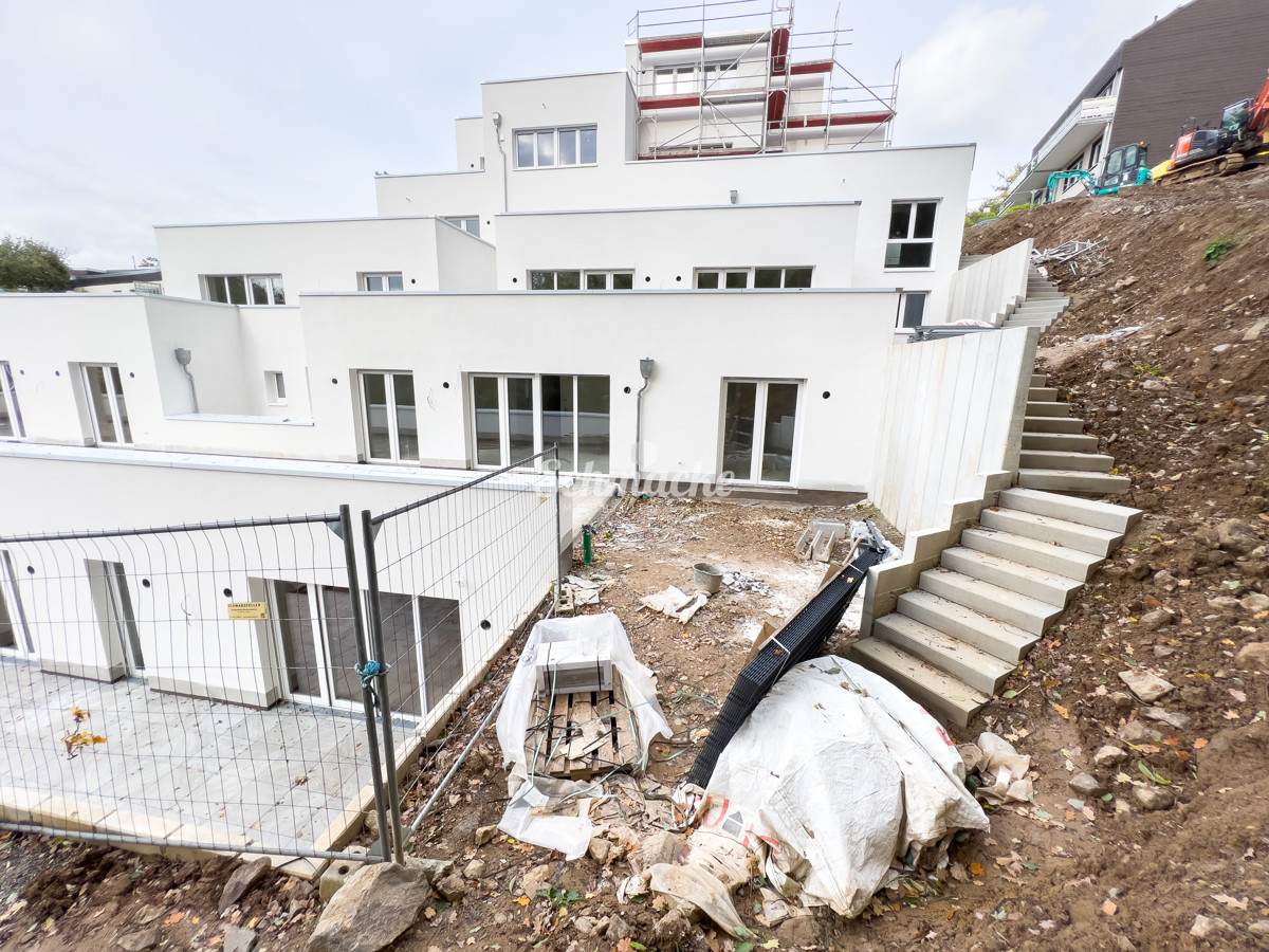 Exklusive Wohnung mit eigenem Garten in ruhiger Wohnlage auf Hagen-Emst (Whg. 8/10), 58093 Hagen, Etagenwohnung