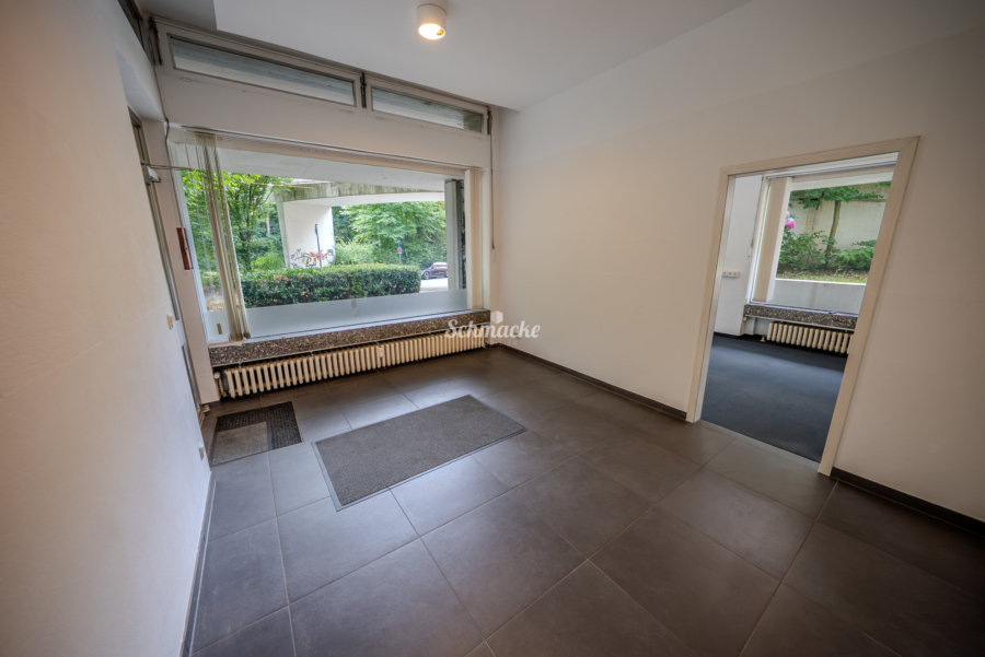 Empfangsraum (1) - Geräumige helle Büro-/Praxisfläche mit großen Fenstern am Landgericht in Hagen