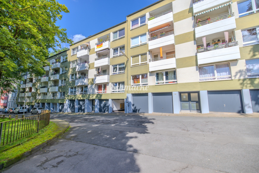 Hausansicht - 32 WE in zentraler Lage von Wuppertal; sehr gepflegt mit guter Mieterstruktur