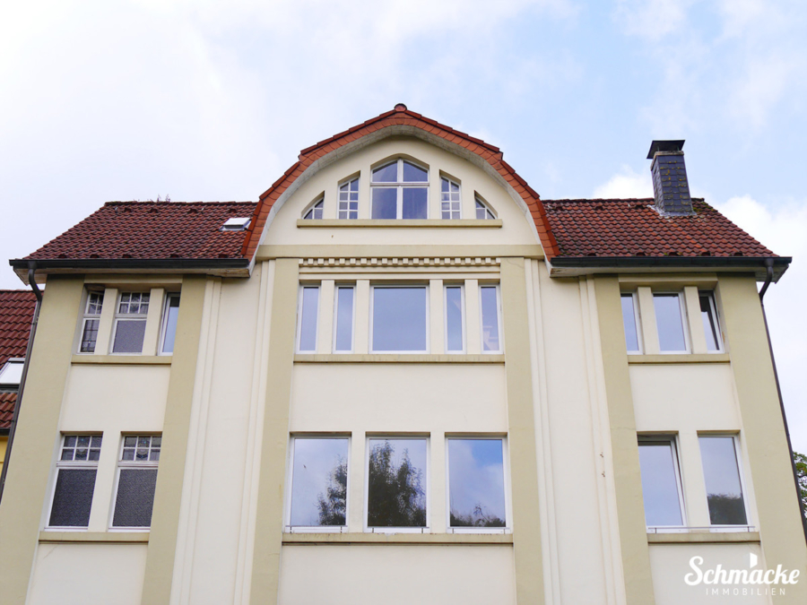 Hausansicht - Helle 3-Zimmerwohnung in ruhiger Lage